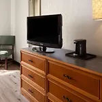 La Quinta Inn By Wyndham Pittsburgh Airport